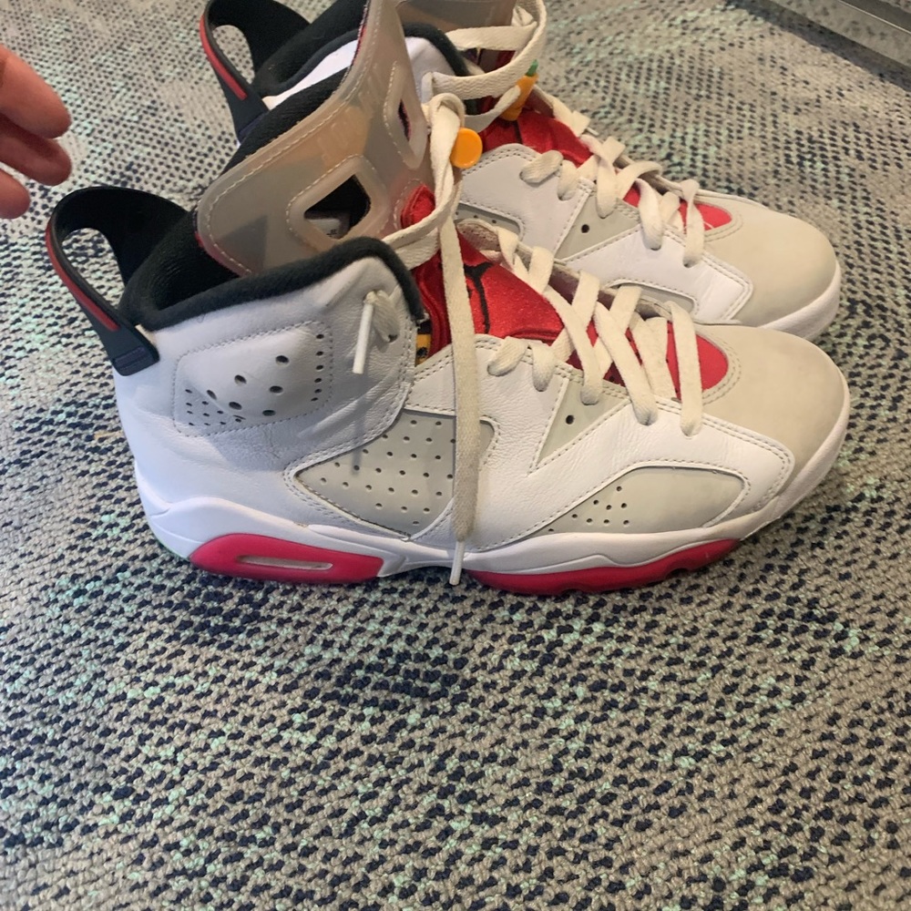WOMENS JORDANS